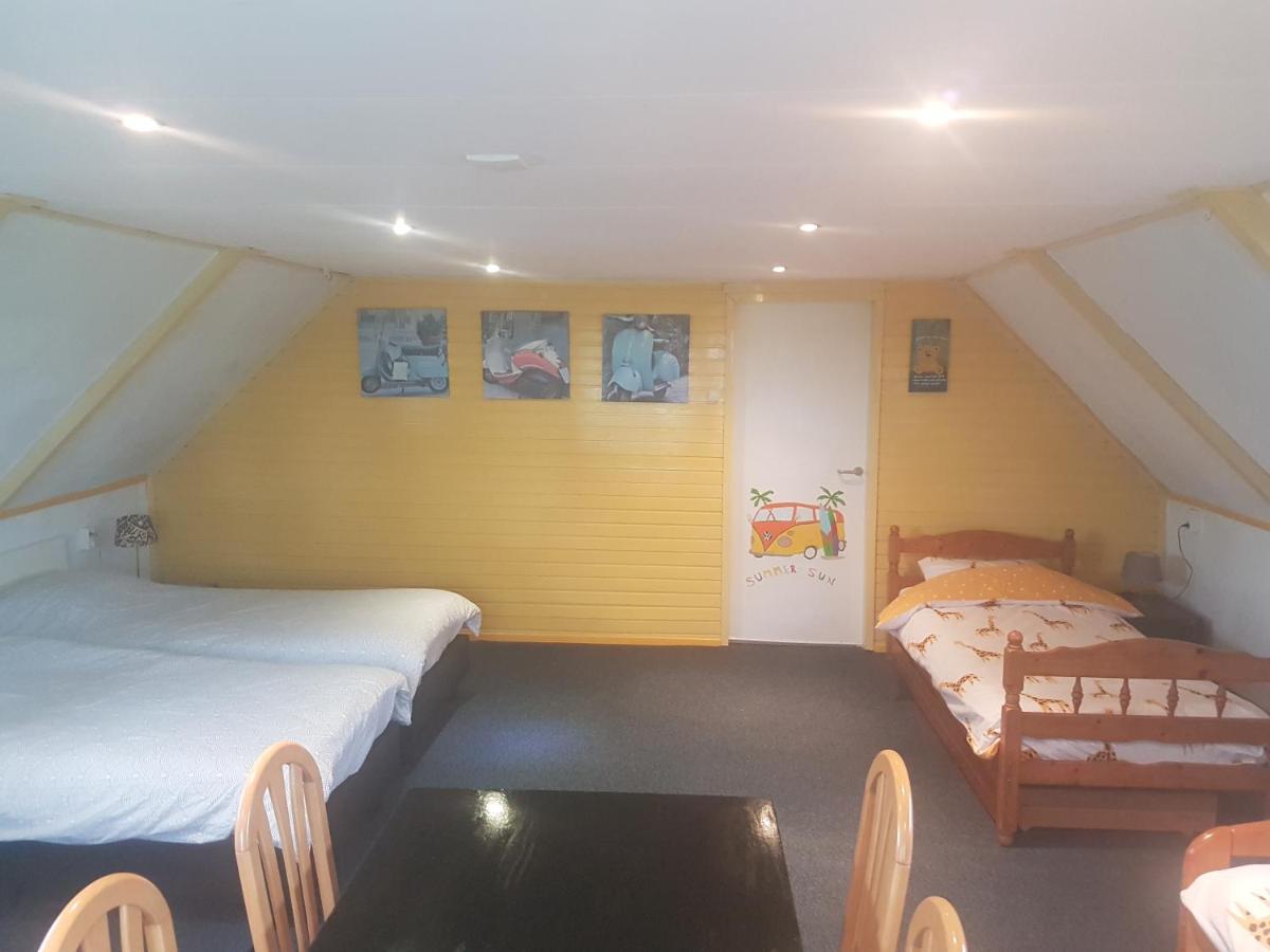 Wilhelminahoeve Tiendeveen Buitenkant foto